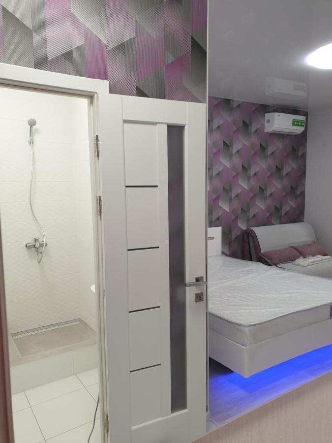 Apart Hotel Malinovskogo Kharkiv Exterior photo