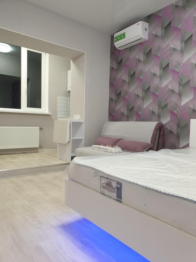 Apart Hotel Malinovskogo Kharkiv Exterior photo